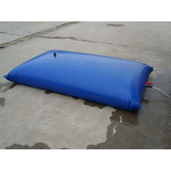 Red Cross Water Holding Tank Food Grade Plastic For Emergency Rescue Drinking Water