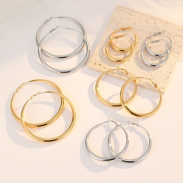 Fashion European and American Style Stainless Steel Hoop Earrings 18K PVD Plated Large Hoop Earrings for Women's Birthday Party