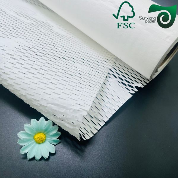 Eco Friendly Honeycomb Paper Packaging Material  Shockproof   Anti Fall Express Cushion Pad