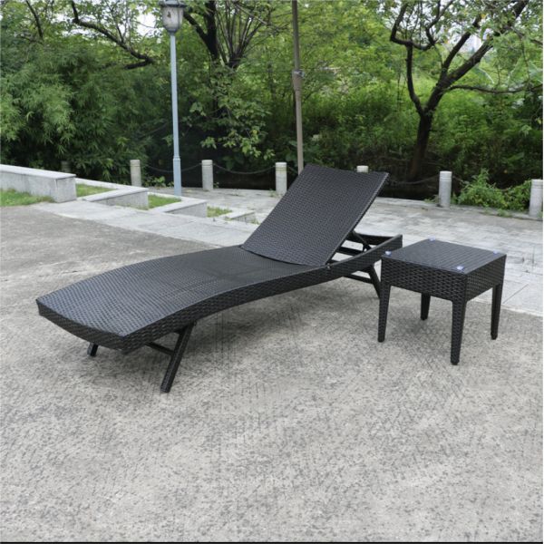 Outdoor Rattan Lounge Chair Foldable Balcony Reclining Bed for Villa and Swimming Poo