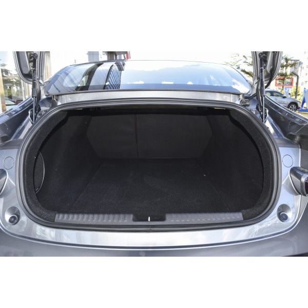 480-702KM NEDC Xpeng P7 Sports Car Electric Car Vehicle Fast Charge Time 0.48h