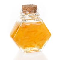 Top Quality 200Ml 350Ml 700Ml Jarrón Hexagonal de Miel con Cuervo de Madera