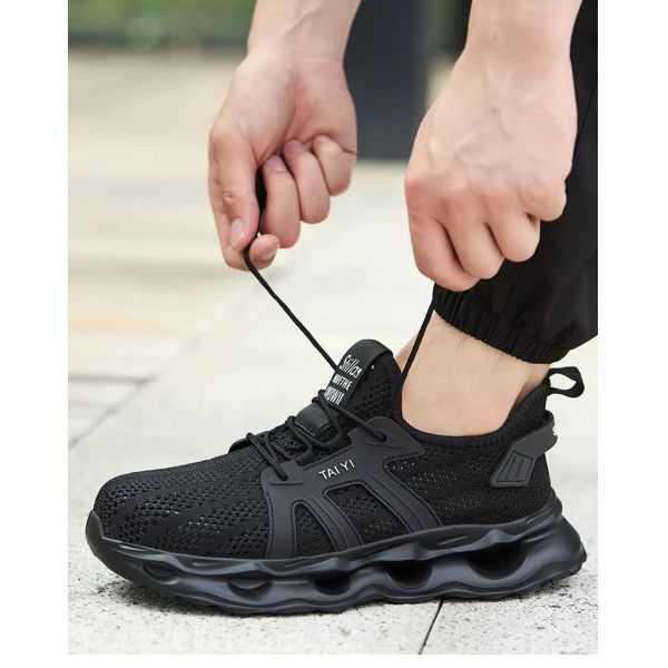 Plastic Toe Anti-Smashing Men's Electrical Safety Shoes With EVA Sole And Kevlar Anti-Stab 6kv Insulated