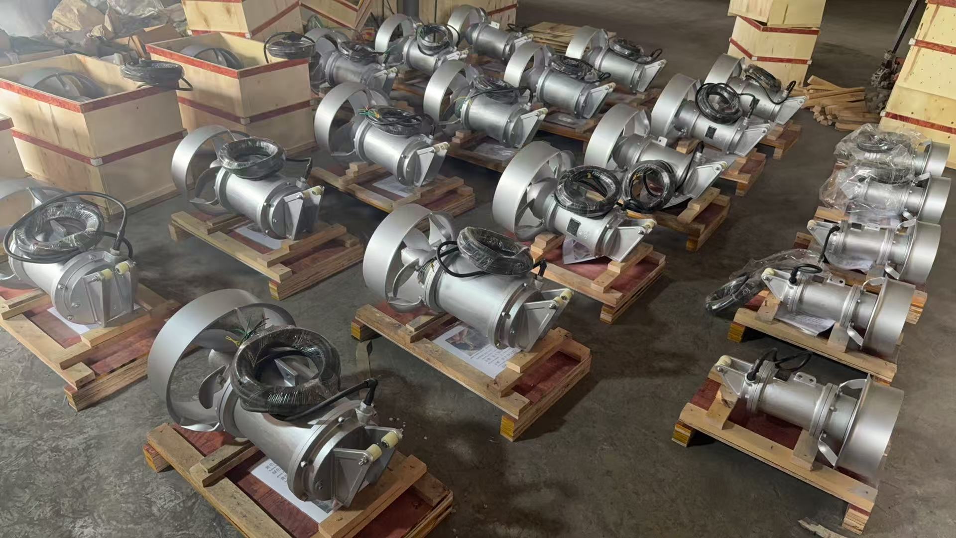 Industrial cast iron submersible mixer engineered for continuous operation in harsh environments and effective sludge mixing processes