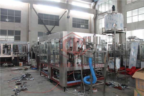 Plastic Aqua Minaerl Water / Liquor /  Fruit Filling Machine , Juice Bottling Machine