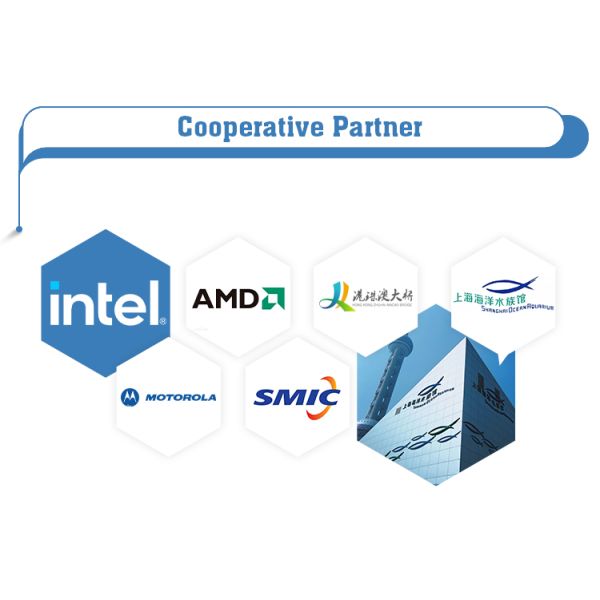 Противовибрационные зажимы для труб Обработка поверхности Цинковая облицовка 102x102x6 мм