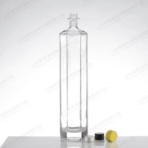 750ml Glass Wine Bottle with Lid Body Material Glass Logo Acceptable Customer's Logo