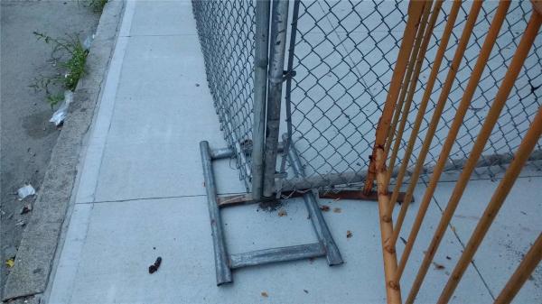 chain link temporary construction fence panels 6FT X 10F Mesh 2 3/8  x 2 3/8 ( 60mm x 60mm ) x 12 gauge wire