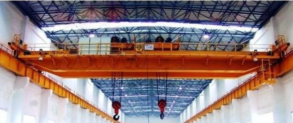 M5 QE Type Double Girder Hook Overhead Crane 31.5m Travelling 380V Cab Control