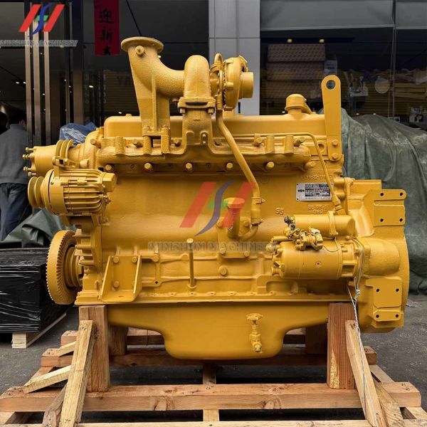 Komatsu S6D105-1 6-cylinder Turbocharged Diesel Engine