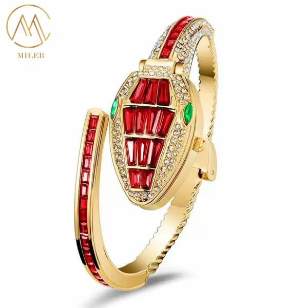 Newly Creative Design Wholesale Quartz Watch with Multiple Colors Option