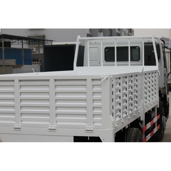 Sinotruk Small Cargo Truck 10T 15T 16T 4x2 Howo Sidewall Cargo Truck