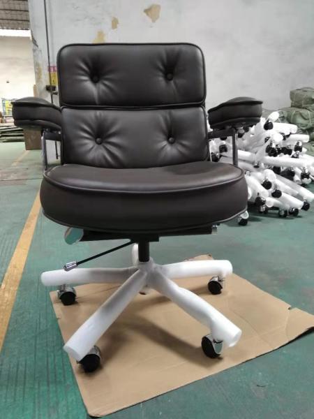 Low Back Leather Executive Desk Chair , Herman Miller Executive Chair For CEO / Boss