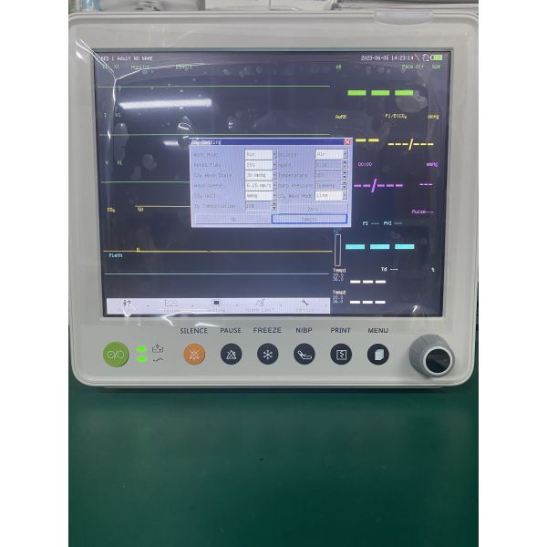 Monitor de paciente multiparamétrico TFT LCD a color de 12.1'' con 1 año de garantía y diseño compacto de 30*27*30CM