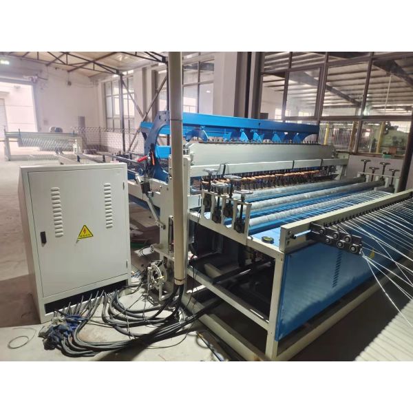 Сетка конструкции 3-6mm размера 10*10cm отверстия сваренная делая машину