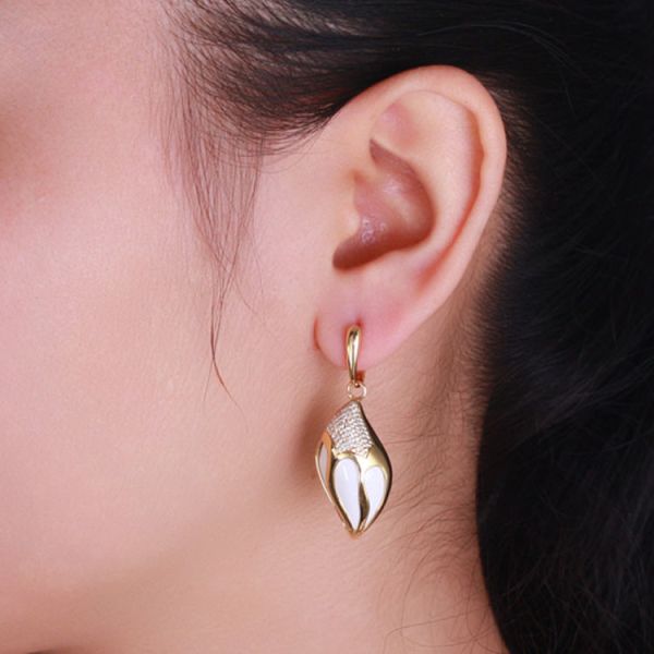 Hot Sale 18K Yellow Daimonds White Agate Drop Dangle Earrings for Women Gift ( GDE024)