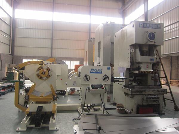 Heavy Material Rack Leveling Decoiler Straightener Feeder Auto Parts Stamping Processing