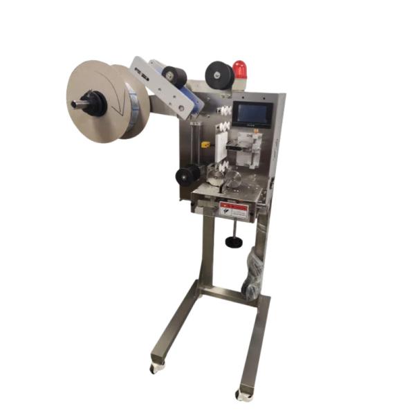 Améliorer la capacité de production et réduire les coûts de main-d'œuvre grâce à la machine d'insertion de déshydratant de Changsheng Packaging Machinery