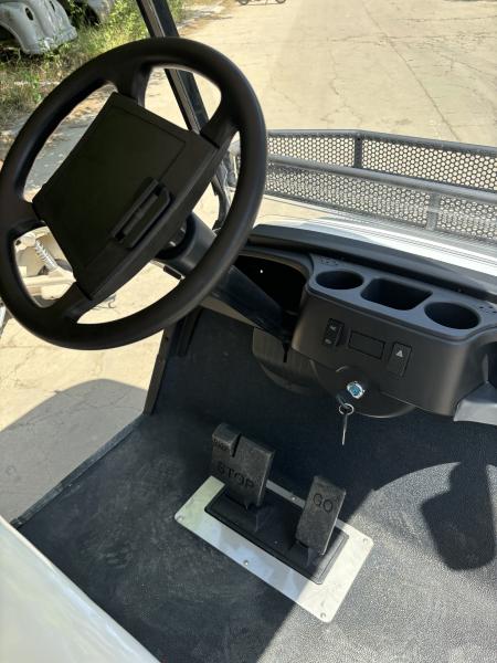 Carrinho de golfe elétrico de 6 lugares Design de moda Baterias elétricas de chumbo