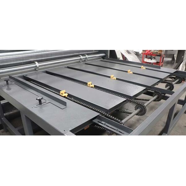 Chain Feeding Carton Box Flexo Printing Machine With Slotter