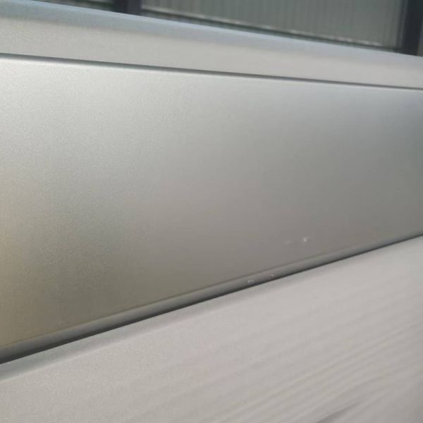 Plateau de support de câble en argent pour la gestion rationalisée du câble Plateau de câble industriel