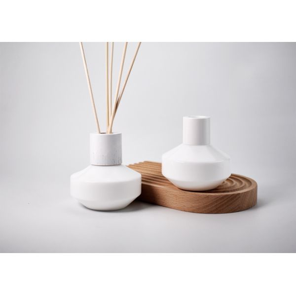 House Decoration 3.3OZ Aroma Diffuser Bottles With Wooden Or PP Screw Cap, Clear Or Opaque Glass Aroma Bottles Factory