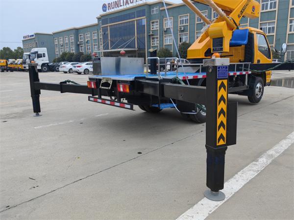Small Size 20m Aerial Working Operation Truck High Lift Platform Truck