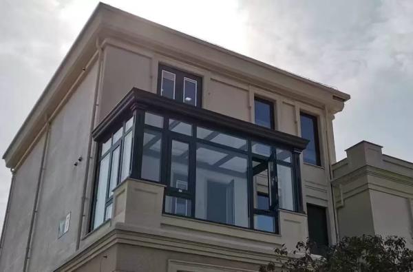 Weather Resistant Sun Room Black White All Season Sunroom