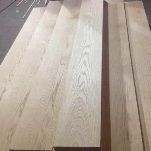 Smooth White Oak Panels , Fireproof 1220mm*2440mm Oak Wood Veneer For Flooring