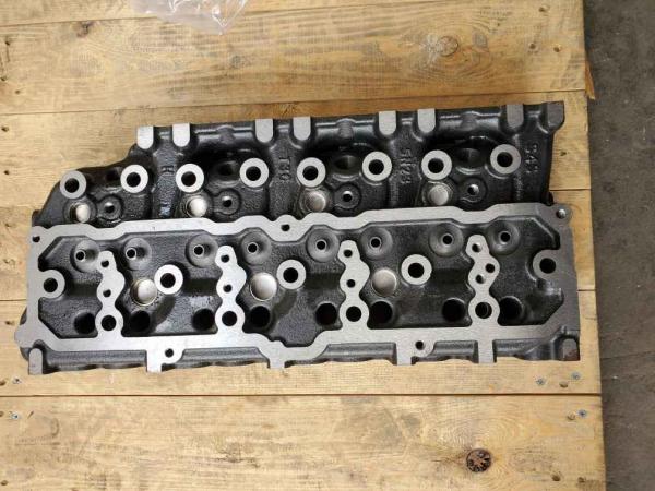 32A01-01010 Mitsubishi シリンダーヘッドモデルS4s 鋳造エンジン シリンダーヘッド