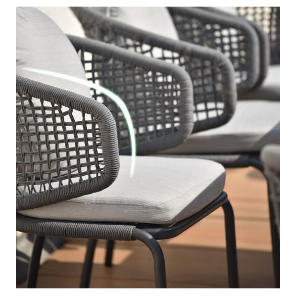 Outdoor Furniture Luxury PE Woven Wicker Chairs And Table Set For Garden Patio Dining