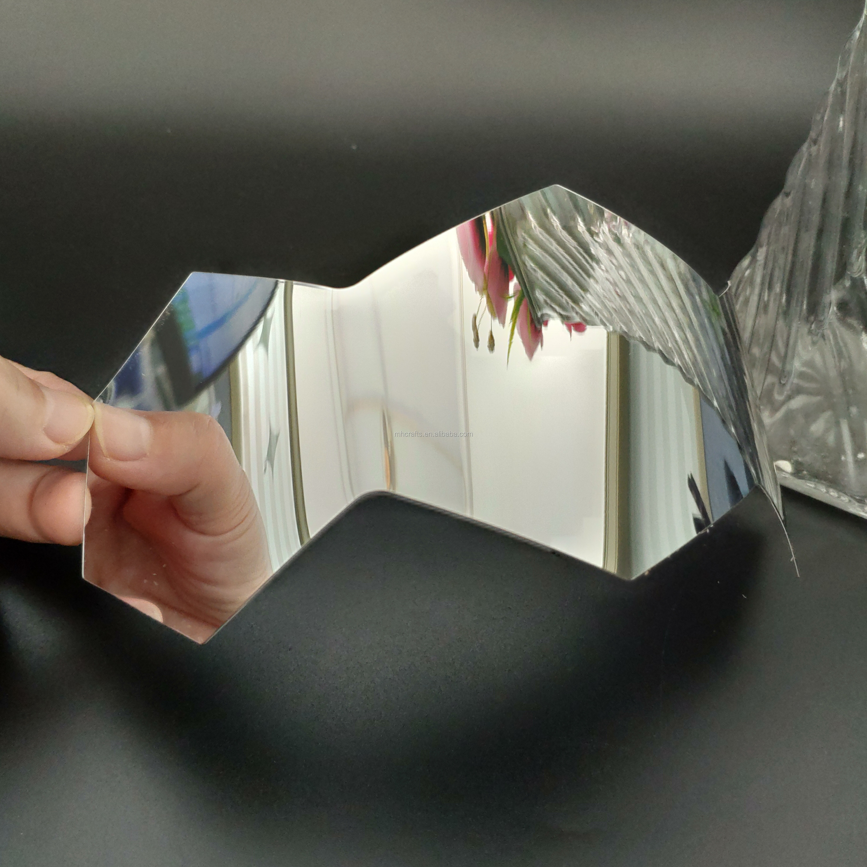 Eco-Friendly Easy Cut Plastic Flexible Mirror with Adhesive Backed