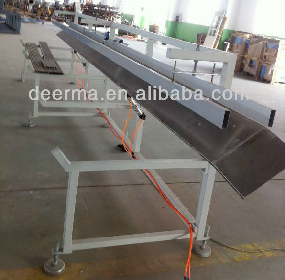 260kw Wood Plastic Extrusion Line 200kg/H - 500kg/H WPC Decking Production Line