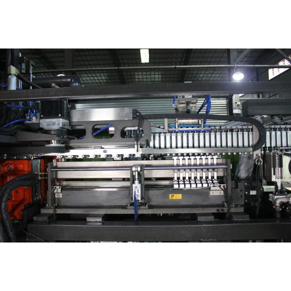 система регулятора движения Omron полости оборудования 3 прессформы дуновения бутылки ЛЮБИМЦА 380V