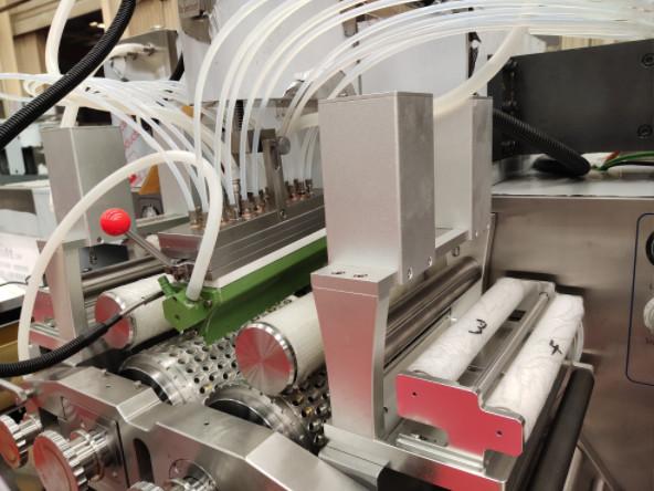 Machine à gel doux en acier inoxydable 15 kW Consommation d'énergie 0-8 tours par minute Vitesse 400-1500 kg Poids