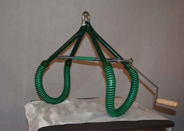 Green Color Cattle Hip Lift With Wood Handle Plastic Outer Tube