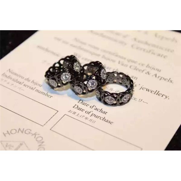 Cheap Price  Diamond Ring 18K White Gold Wedding Ring with VVS Diamonds