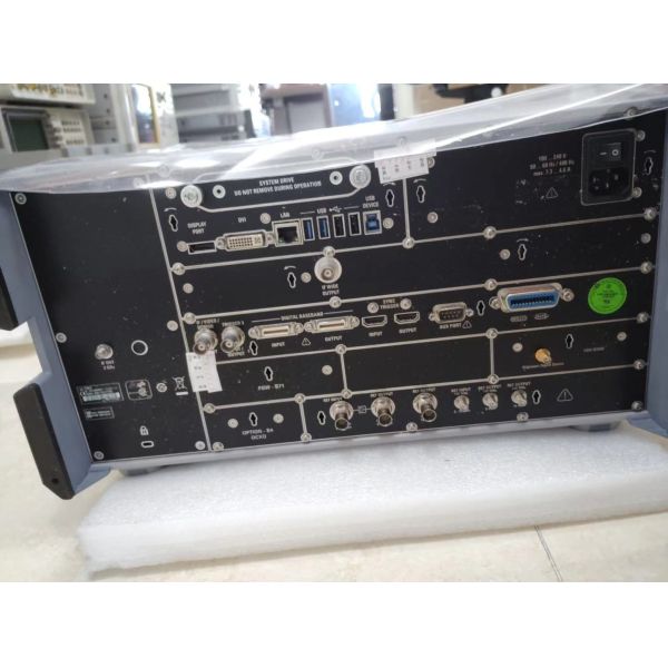 Rohde and Schwarz FSW67 Benchtop RF Spectrum Analyzer with 2 Hz to 67 GHz Range and Low Phase Noise
