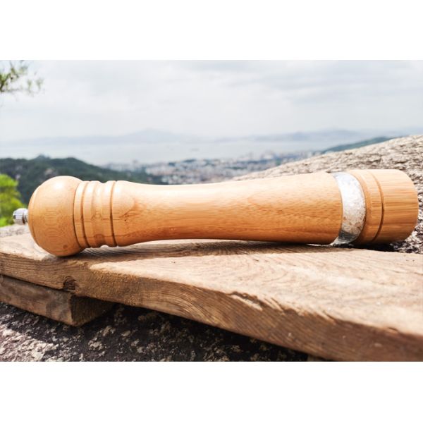 Grand moulin à sel et poivre en bois avec broyeur en céramique et acrylique pour le broyage parfait 223g/pc