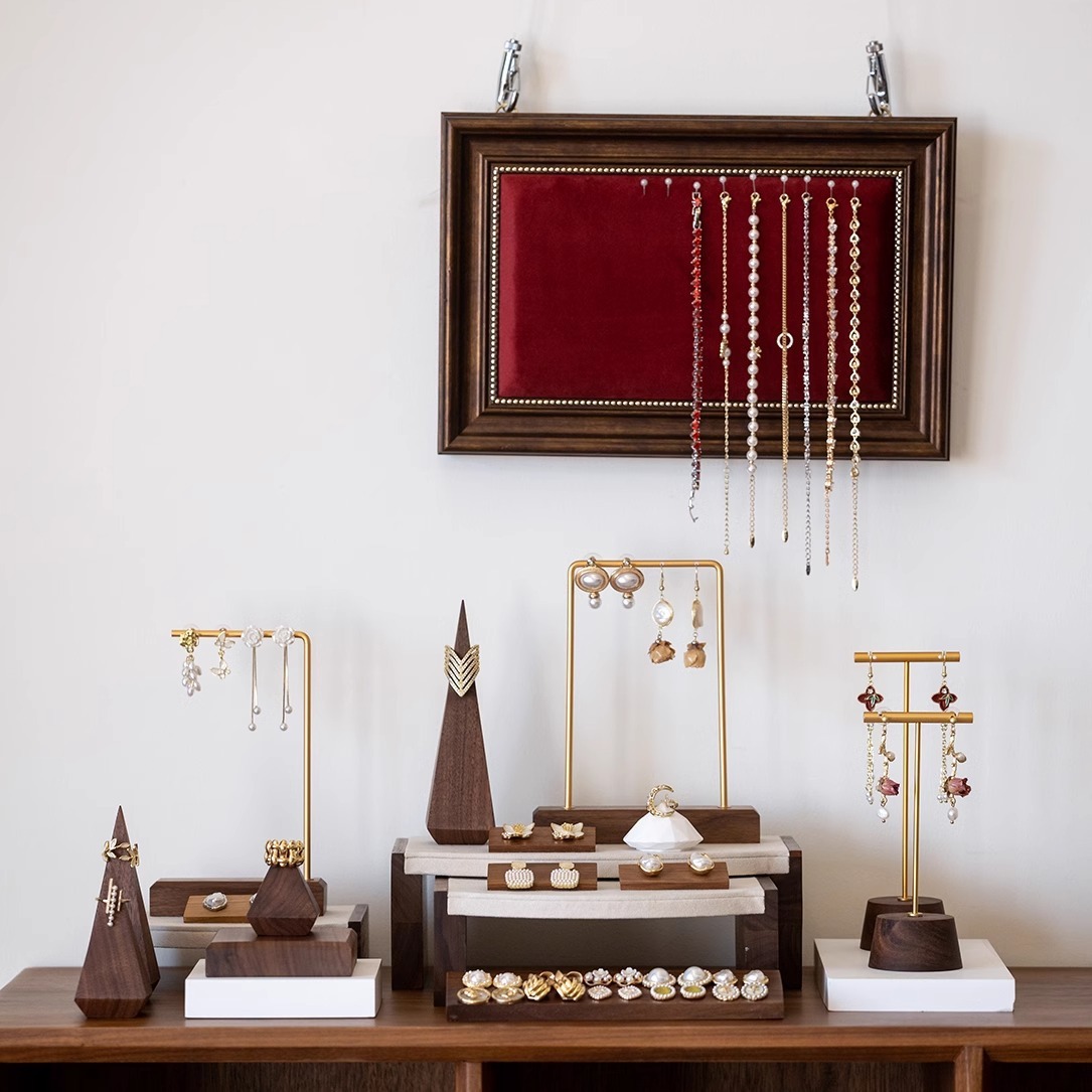 Customized Design High-Quality Materials Jewelry Display Set for One-Stop