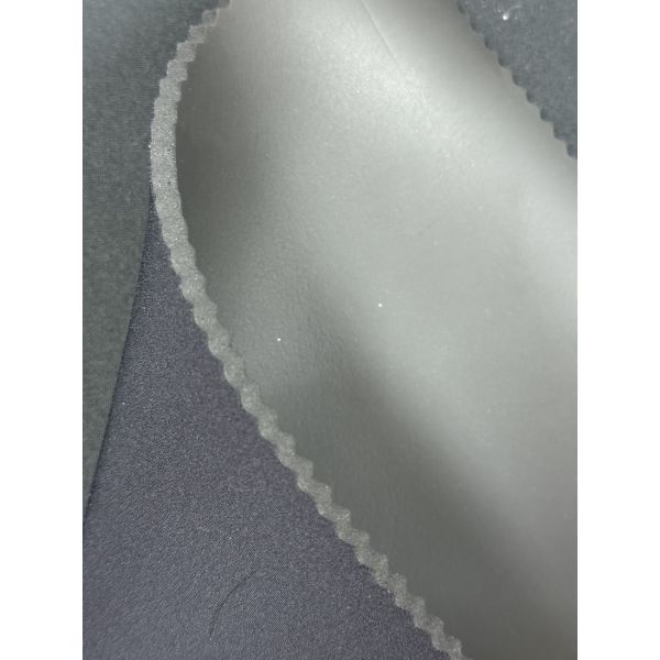 Neoprene Material Titanium Coated CR Closed Cell Foam Superior Stretch Durability Thermal Insulation Properties