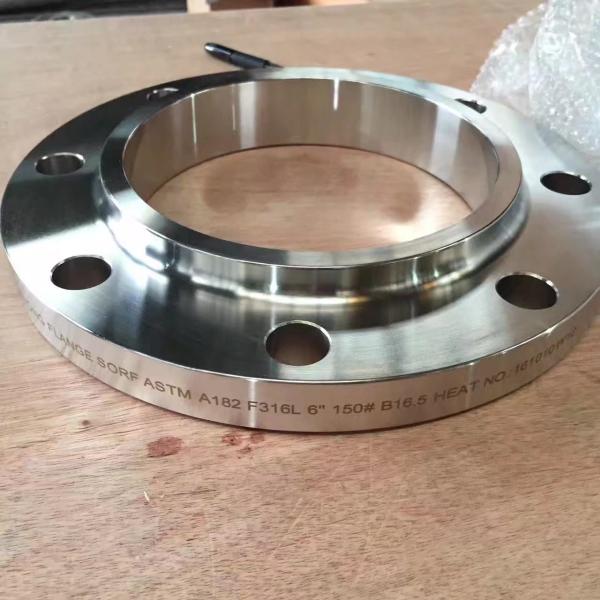 Matériel forgé durable de la taille DN32/42,4 de la bride PN16 de cou de soudure de grand diamètre