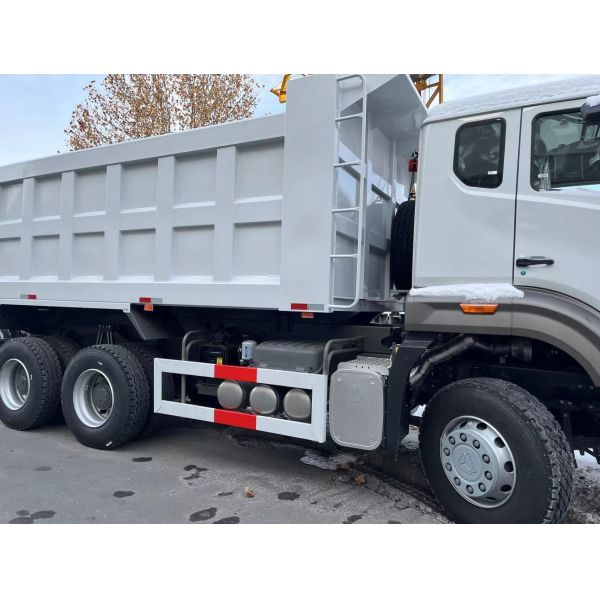 Used Tipper Trucks Diesel Howo 6*4 Dumper 380hp Weichai Hohan Model 20-40 Tons Loading Euro 3