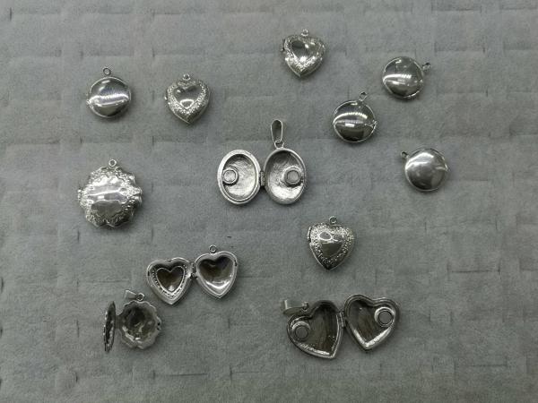 Unique Fashion 316L Stainless Steel Vintage Looking Casting Filigree and Enameling Floating Lockets,OEM Welcomed