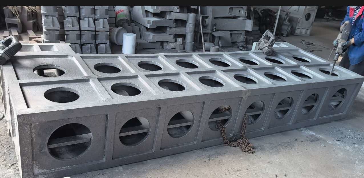 Custom Gray Cast Iron Machine Bed Casting with High Structural Rigidity, Excellent Vibration Damping, and Good Thermal Stability for CNC Equipment