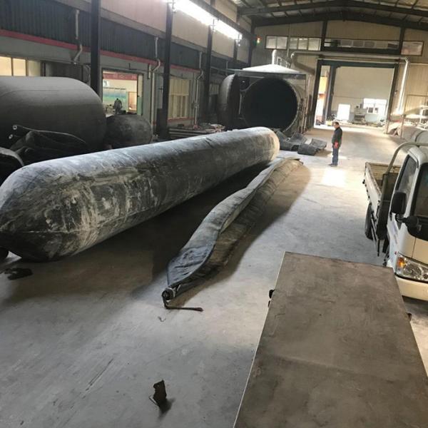 1.5m 1.8m Marine Rubber Airbags / Shipyard Docking Roller Balloon For Ship Launching