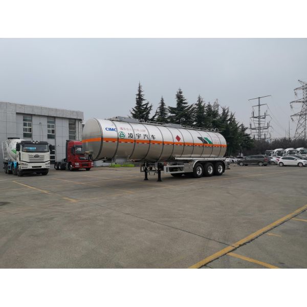 32100/31800 KG Rated Load Mass CIMC LINYU 8*4 Aluminum Alloy Liquid Fuel Tanker Trailer