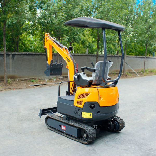 China Small 2t Excavator Price 2000kg Small Digger Garden Farm Mini Excavator With Thumb 2 Ton