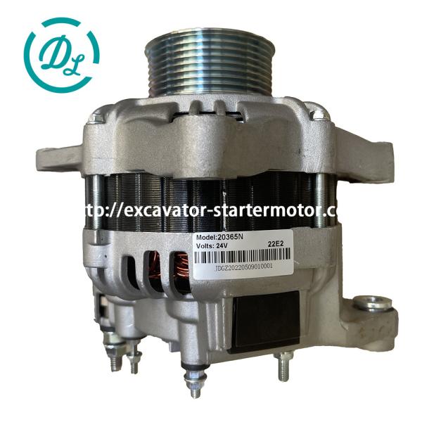 El motor de las máquinas excavadoras es de 24 V 100 A.