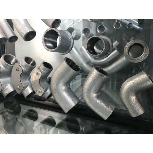 BS4568 Conduit Fittings 25mm Malleable Iron Solid Elbow , 90 Degree Pipe Bent